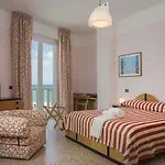 Marcelli 3*
